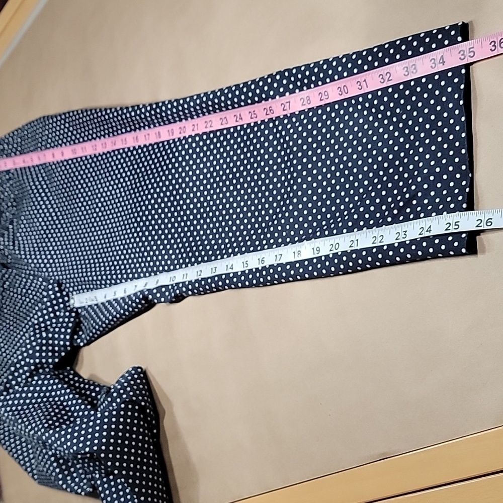 Ann Taylor Size 12 Navy Blue with White Polkadot Cambridge Crop Pants, NWOT - Picture 9 of 10